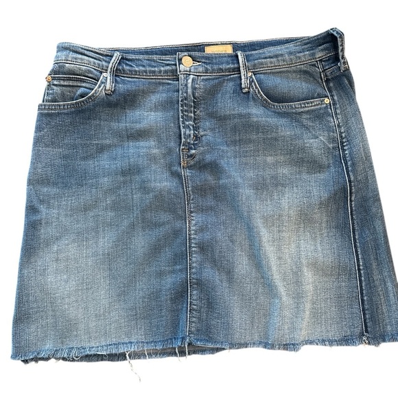 Mother The Straight A Denim Mini Skirt Size 29 Color Blue Love Frayed Jean Skirt - Picture 1 of 7